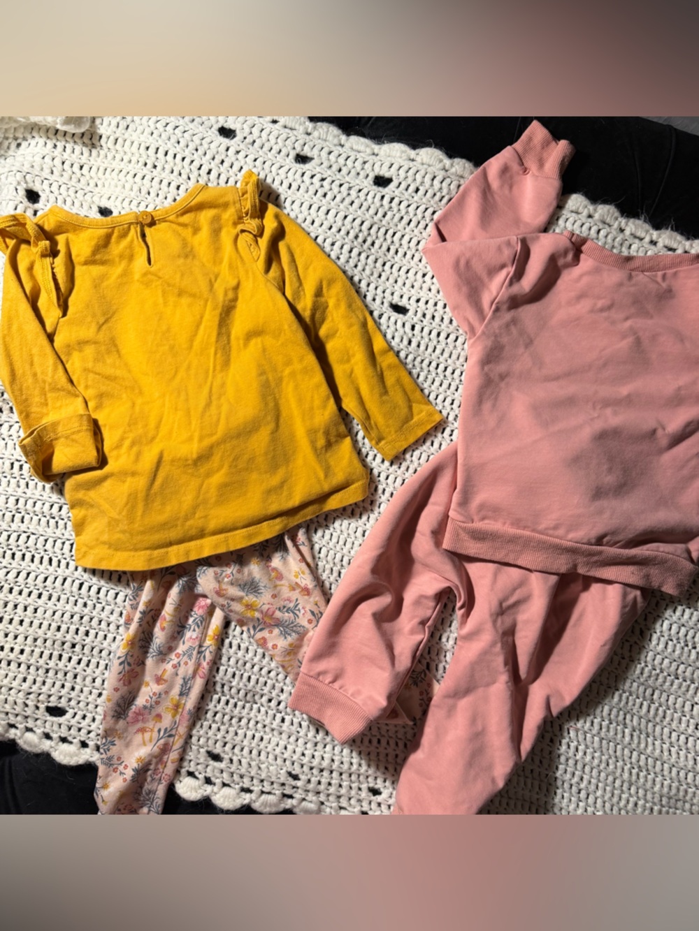 Two girl fall outfits - Picture 6 of 6